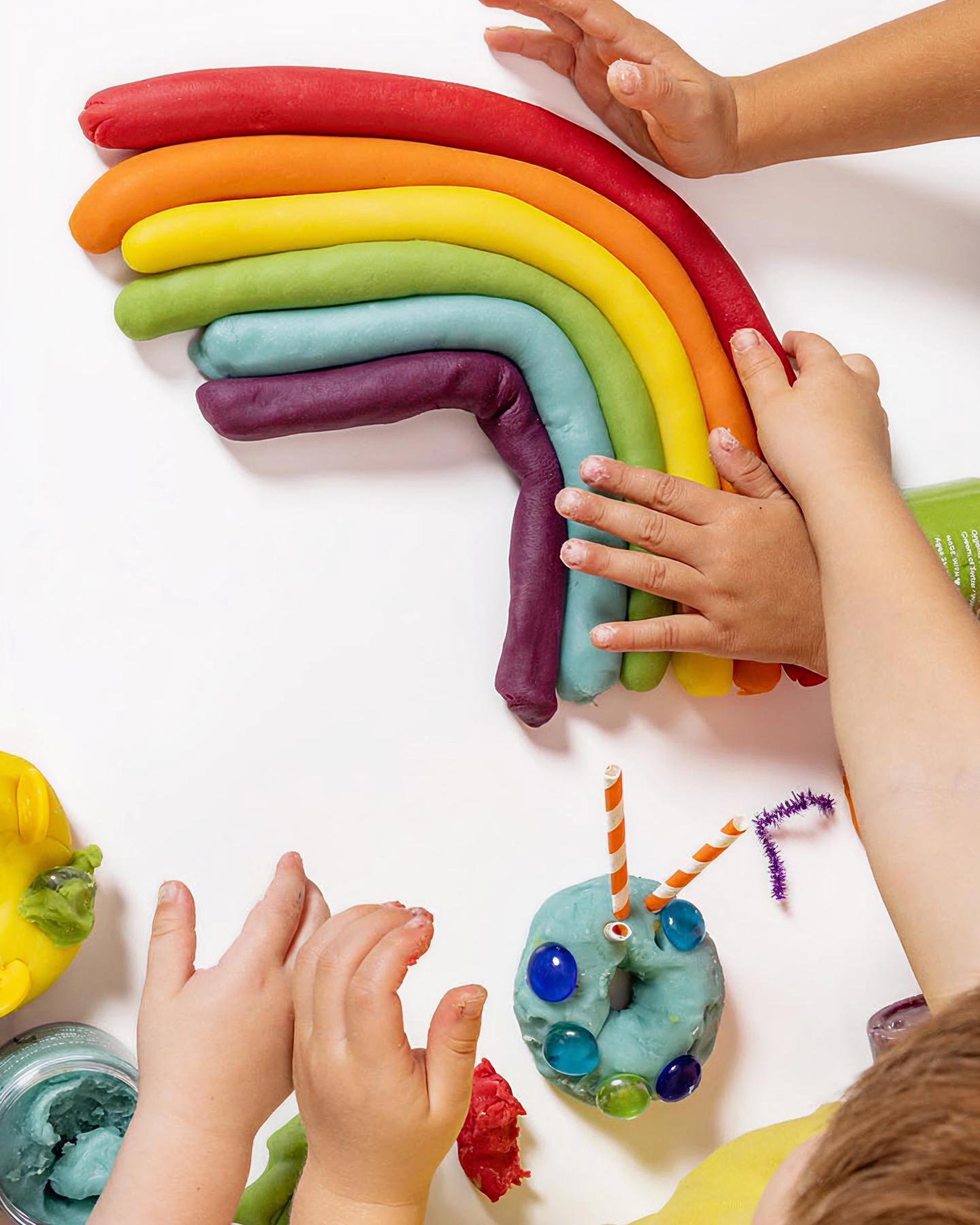 🌈 Սիրելի ծնողներ, նվիրեք ձեր փոքրիկին խաղ, որը նաև զարգացնում է։
✔️ Բնական բաղադրիչներ
✔️ Վառ և գեղեցիկ գույներ
✔️ Զարգացնում է մանր մոտորիկան, երևակայությունն ու ստեղծագործական մտածողությունը
Պատվիրելու համար՝
📩 գրեք անձնական նամակ
📞 095 649394
🚙 Արագ առաքում
🌐 http://www.thedough.am
💜 WB հարթակի հղումն էջում